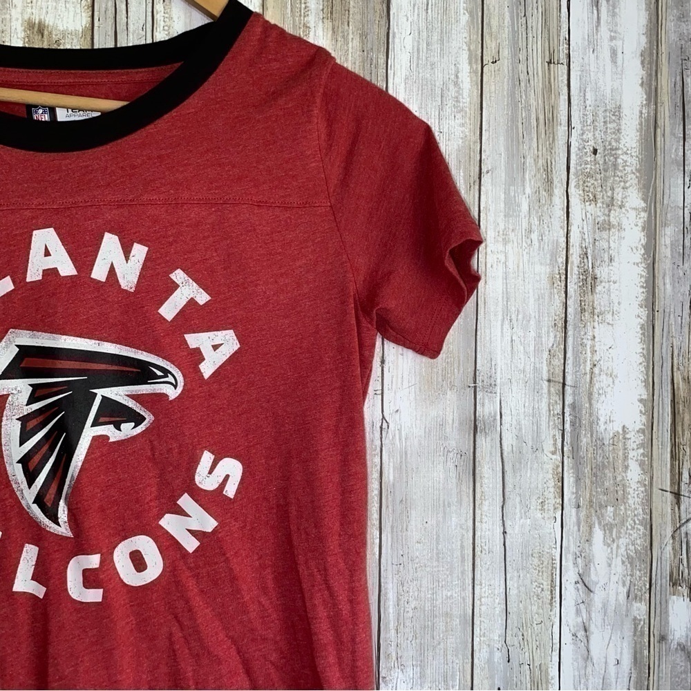 NWT NFL Atlanta Falcons Logo Tee Women’s Small Red Graphic Football Shirt - Picture 3 of 6